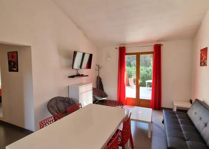 Holiday home Pour4 Pers A 700m De La De Palombaggia